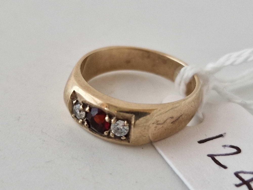 A garnet and white stone gypsy set ring 9ct size I 3.2 gms - Image 2 of 3