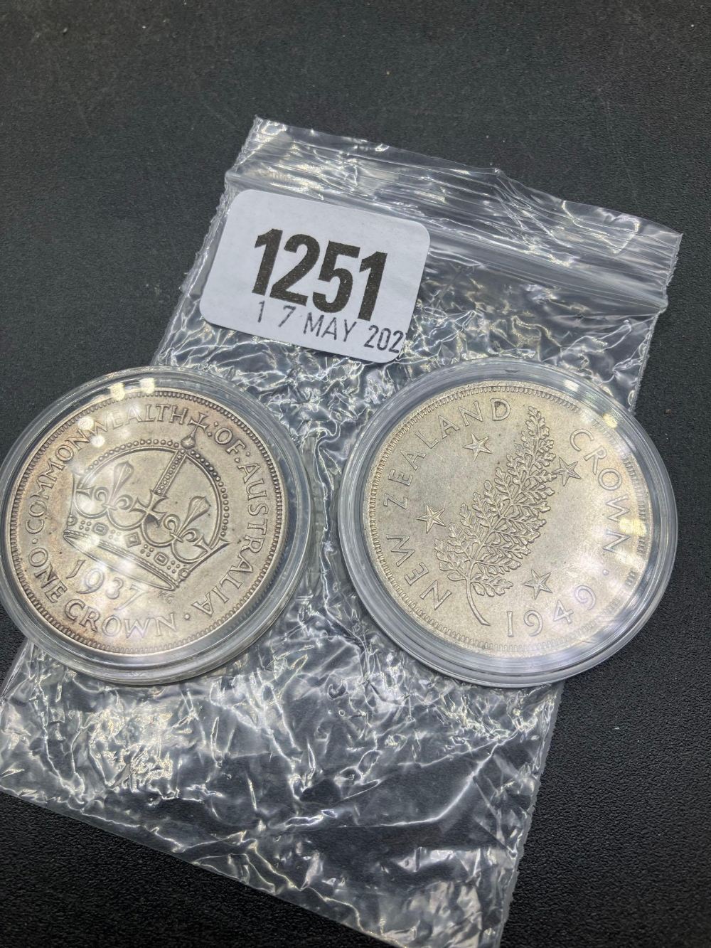 Australia and New zealand crowns 1937 in capsules High Grade