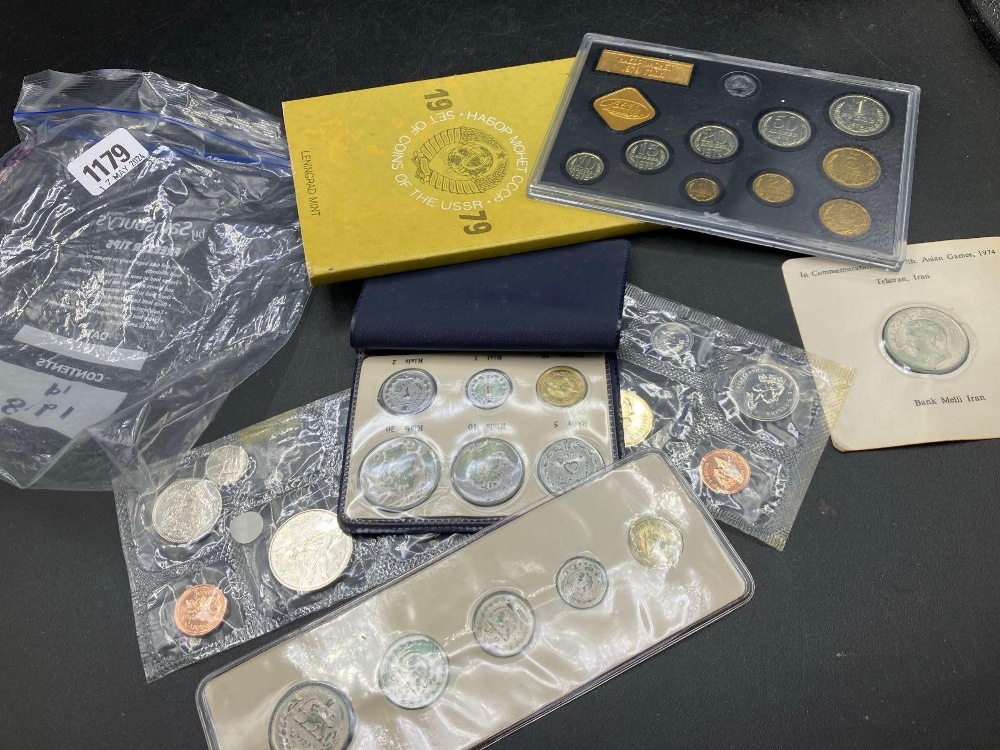 Works coin set