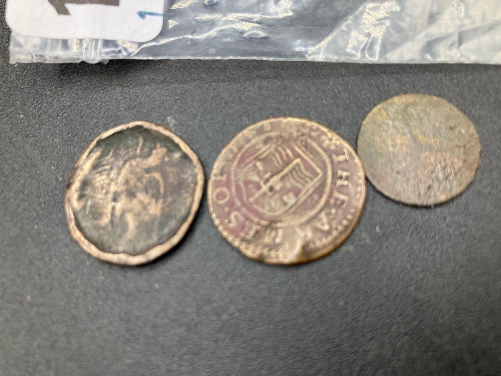 17th Century farthing tokens - Bild 2 aus 2