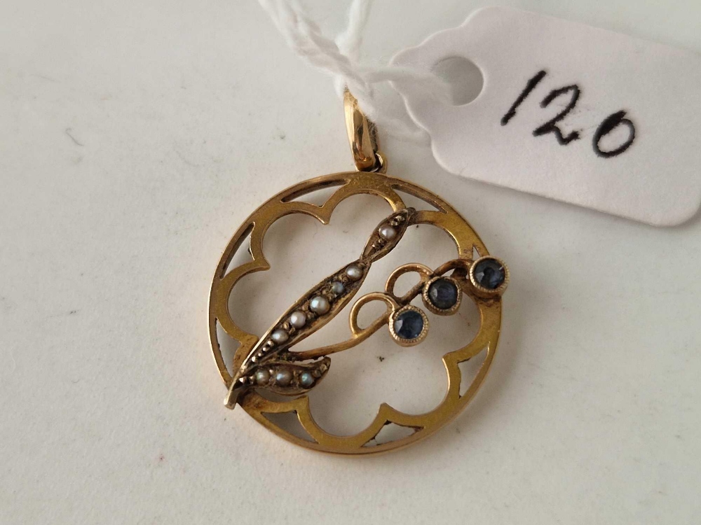 A sapphire and pearl flower pendant 9ct