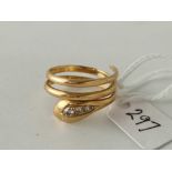 A ANTIQUE SNAKE RING SET WITH DIAMONDS 18CT GOLD SIZE S 6.6 GMS