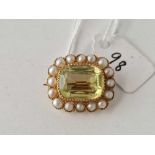 A 19th century citrine and pearl brooch 6.4 gms