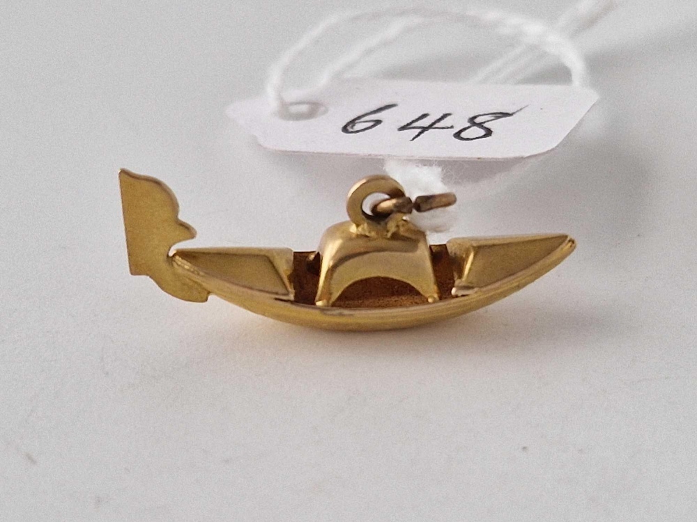 A Gondola charm 18ct gold 1.7 gms