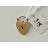 A heart padlock clasp 9ct 1.3 gms