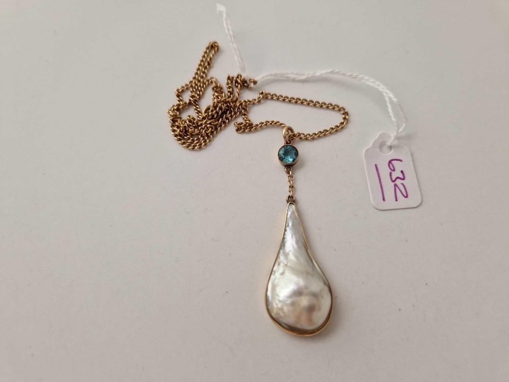 A ANTIQUE BLISTER PEARL AND BLUE STONE PENDANT ON NECK CHAIN 15CT GOLD 17 INCH 11.4 GMS - Image 2 of 3