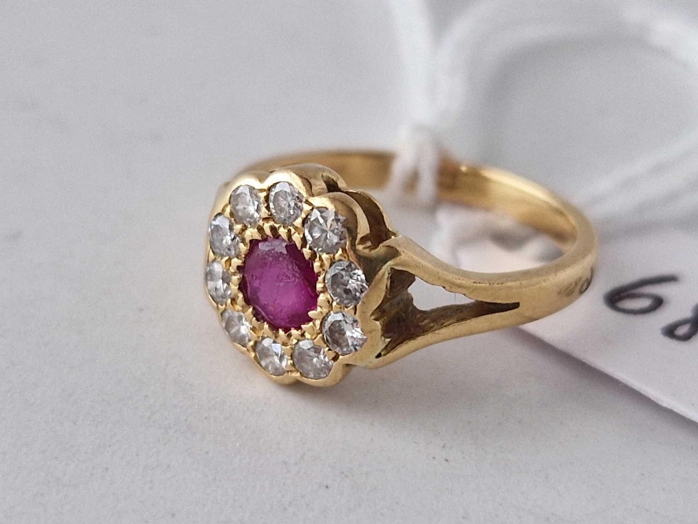 A ruby and diamond cluster ring 18ct gold size I - Image 2 of 3