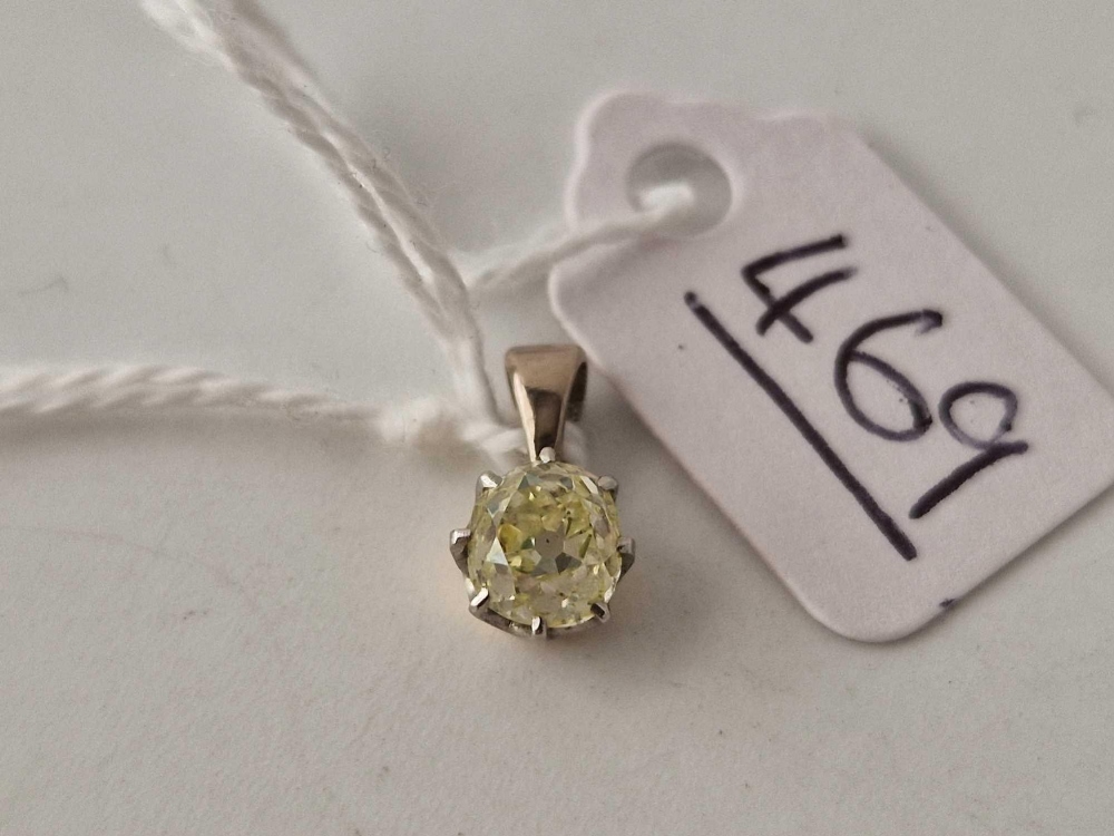 A HIGH CARAT GOLD DIAMOND SOLITAIRE PENDANT THE STONE APPROX. 6MM X 6MM