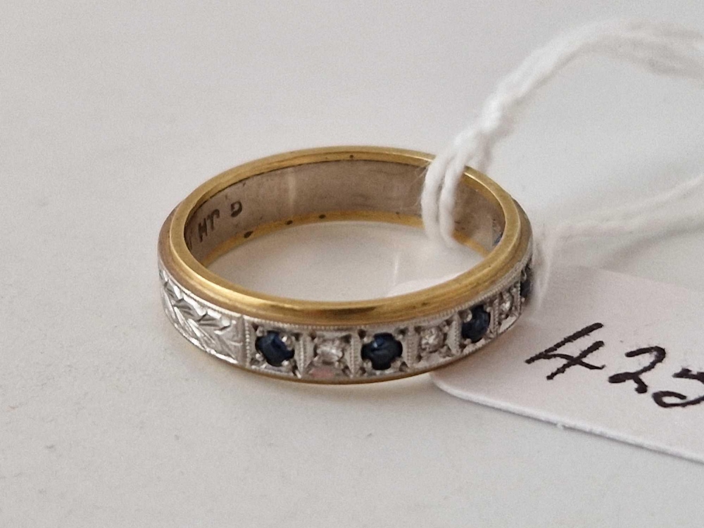 A SAPPHIRE AND DIAMOND HALF ETERNITY RING 18CT GOLD SIZE L 4.8 GMS