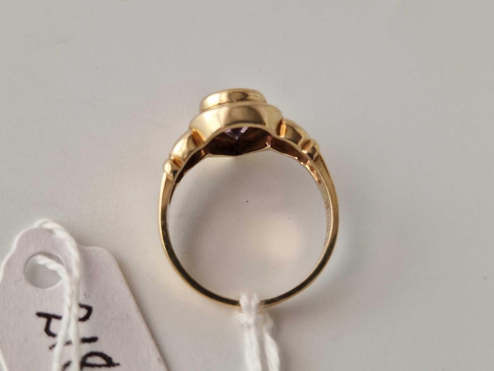 A tear drop amethyst ring 9ct size Q 3.9 gms - Bild 3 aus 3
