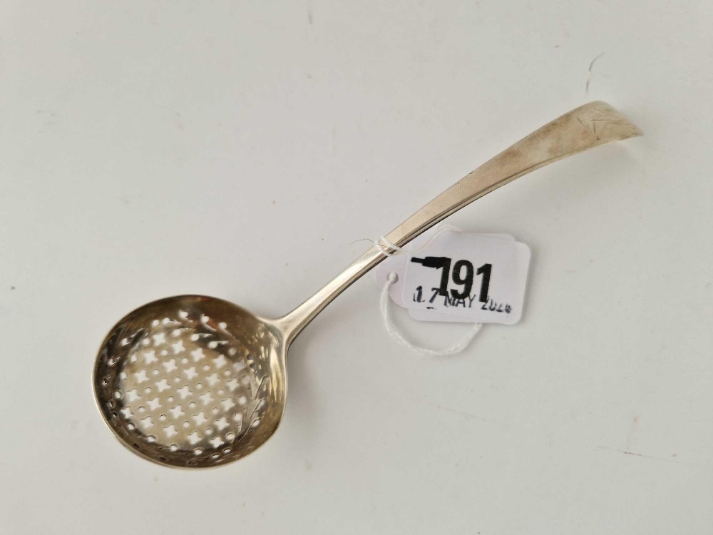 Georgian crested sifter spoon. London 1809 By Smith & Fern