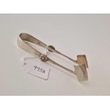 A pair of asparagus tongs, London 1900 by CB, 47 g