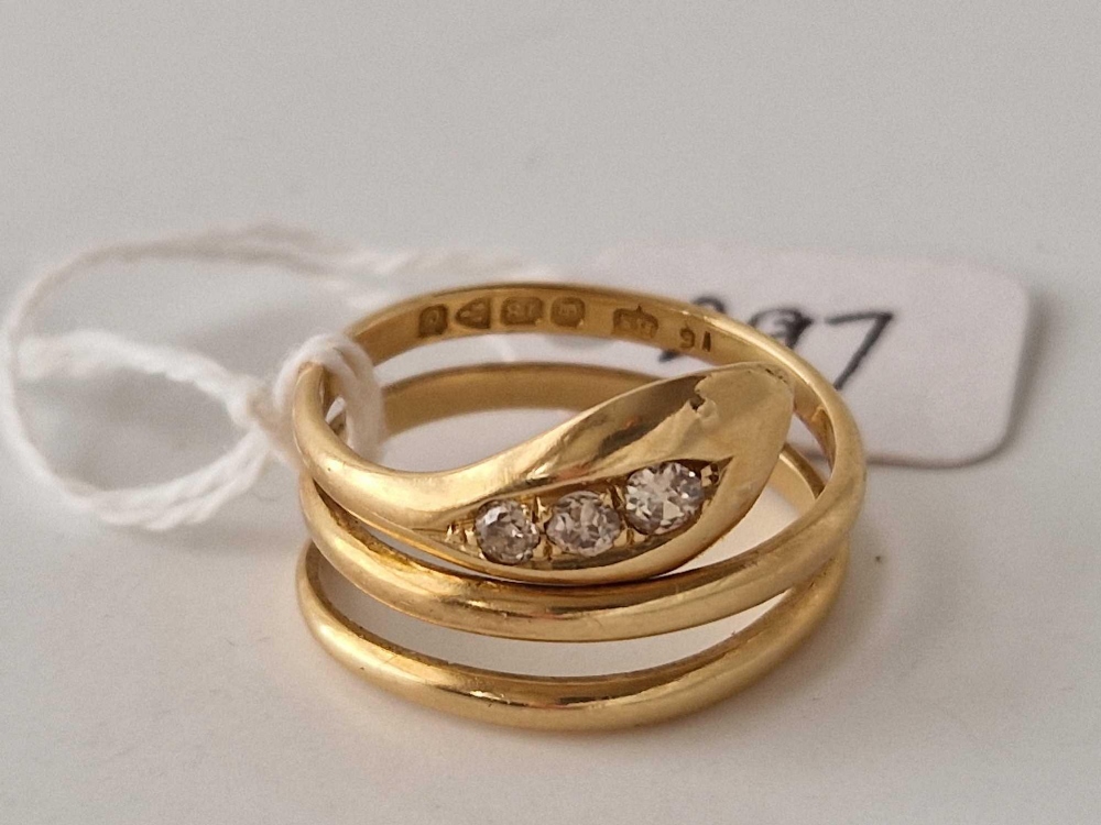 A ANTIQUE SNAKE RING SET WITH DIAMONDS 18CT GOLD SIZE S 6.6 GMS - Image 3 of 4