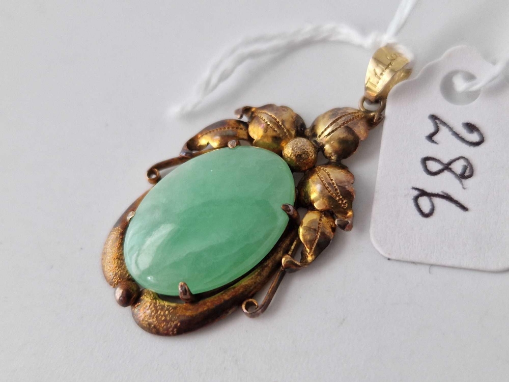 A jadeite pendant 14ct gold 5.2 gms - Image 2 of 3