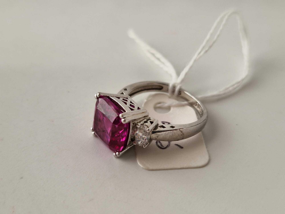 A silver pink stone ring size L - Image 2 of 2