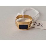 A contemporary stone set ring 18ct gold size Q 1.7 gms