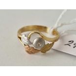 A three colour gold ring 14ct gold size P 2.9 gms