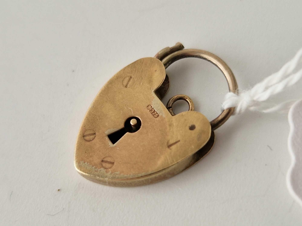 A heart padlock clasp 9ct 1.3 gms - Image 2 of 3