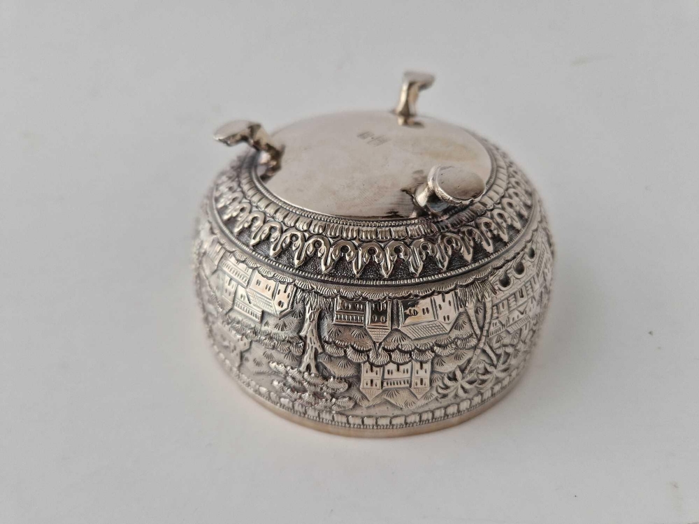 An Indian 95 silver sugar bowl with well chased decoration, by CGK 119 g - Image 3 of 4