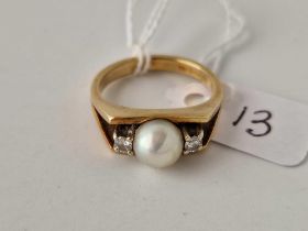 A pearl and diamond ring 14ct gold size P 5.6 gms