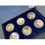 Gold plated commemoratives in box of QEII (6)