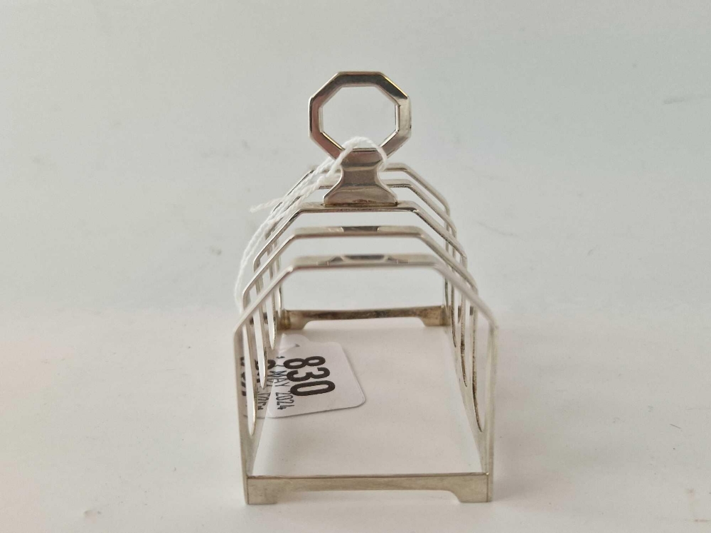 Five bar toast rack with ring handle. 3 in wide. Birmingham By B & co 50gm - Image 2 of 2