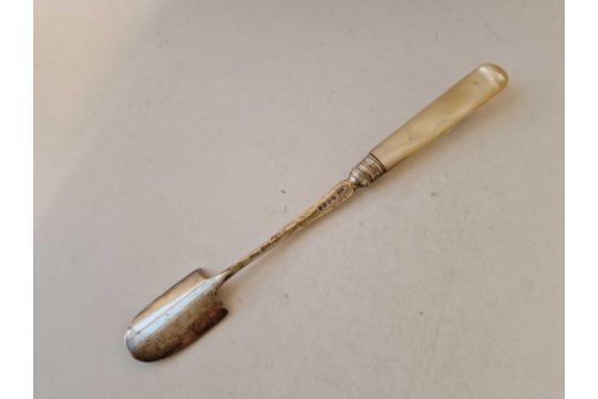 A Victorian cheese scoop with MOP handle, Birmingham 1883 by GU - Image 2 of 2