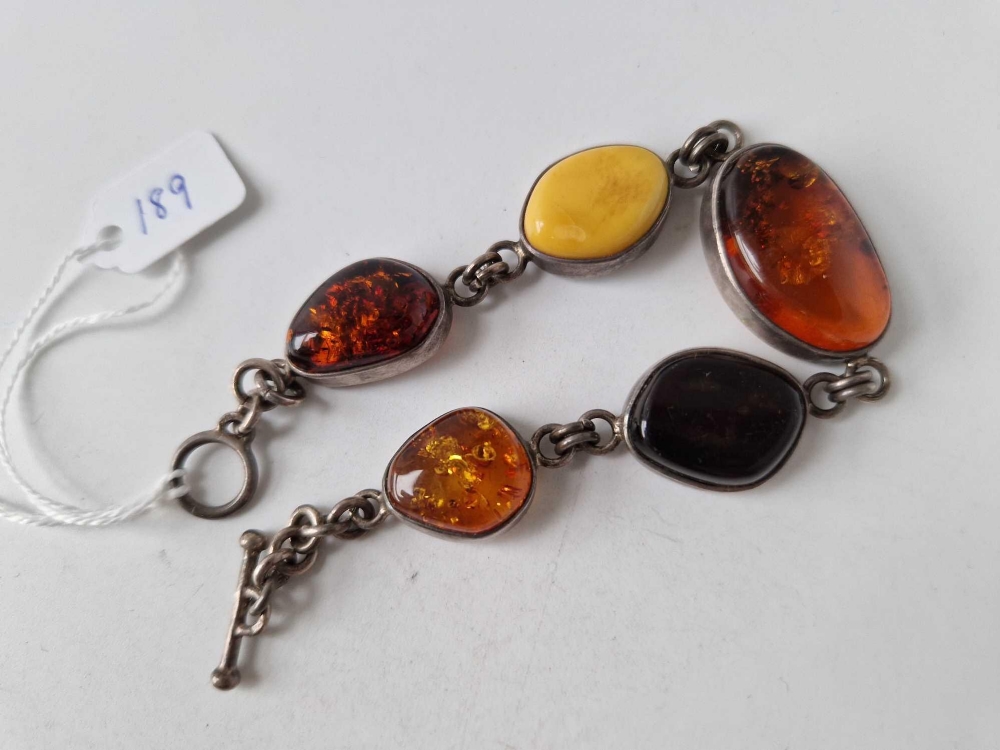 A silver and amber bracelet 7 inch - Image 2 of 3