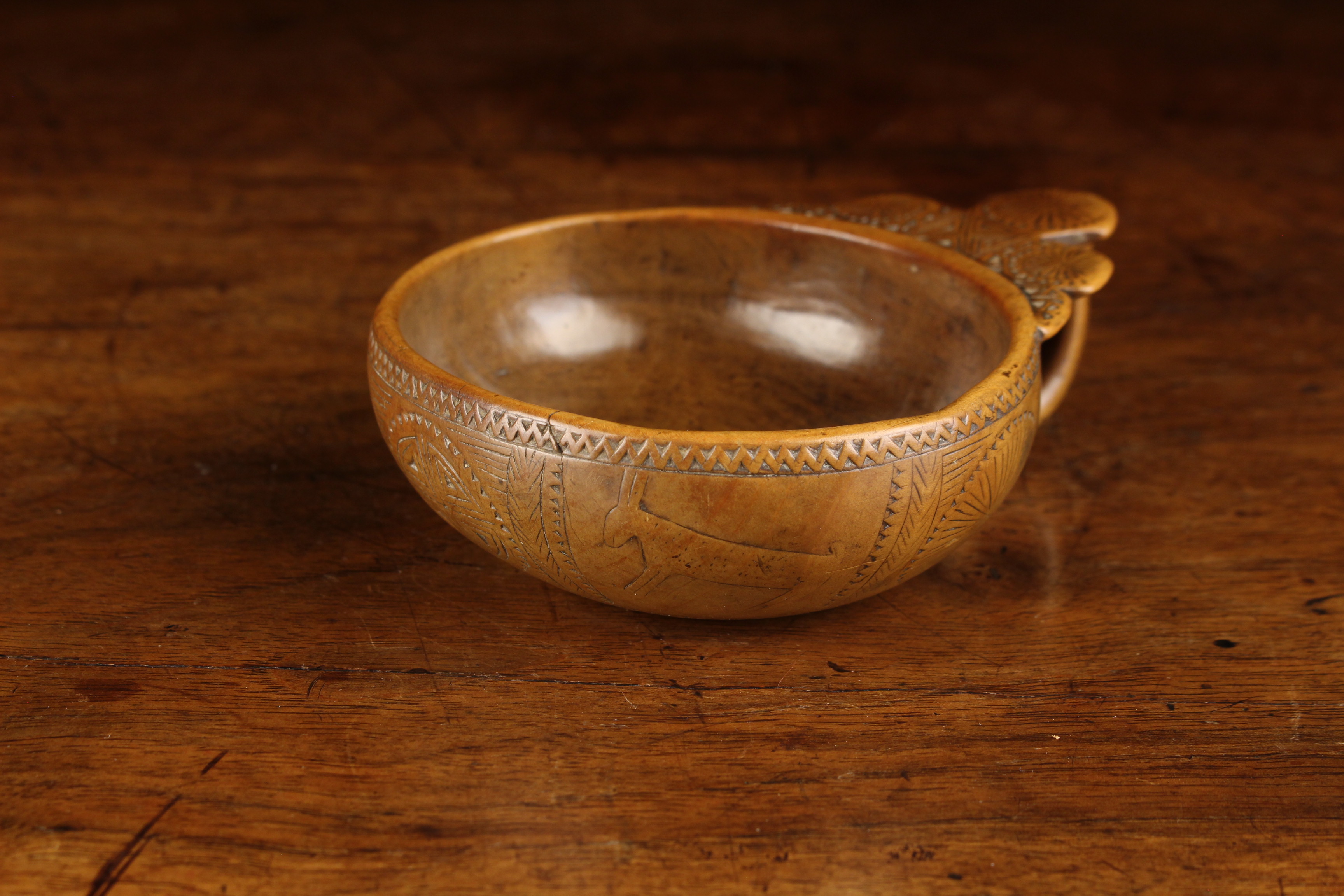 A Fine & Rare 16th/17th Century Boxwood Porringer or Tasting Cup of rich colour and patination. - Image 5 of 10