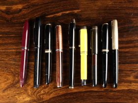 A Wallet of Collectable Fountain Pens: A Montblanc No.