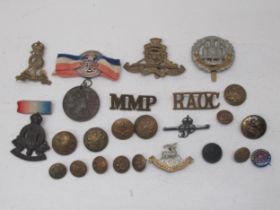 Assorted military badges and buttons etc,