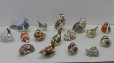 A collection of Royal Crown paperweights, mostly with gold coloured stoppers, 16 in total, good