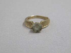 A 9ct single stone ring, size L/M, approx 3 grams