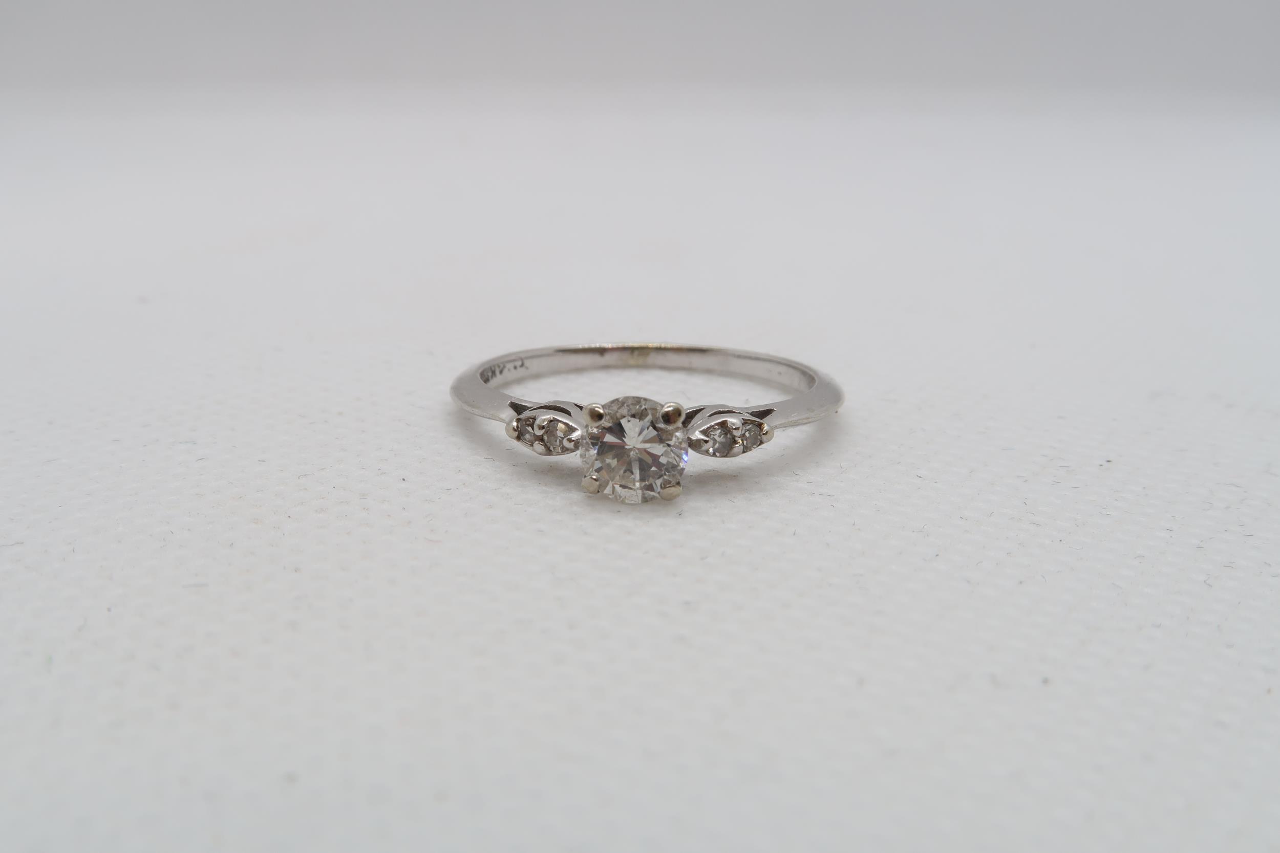 A 14ct white gold diamond ring with diamond shoulders - centre diamond approx 0.5ct - diamonds are - Image 2 of 4