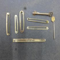 Eight 9ct (hallmarked) bar brooches/tie pins - approx total weight 15.7 grams