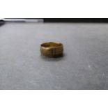 An 18ct yellow gold (hallmarked) ring for scrap - 2.8 grams