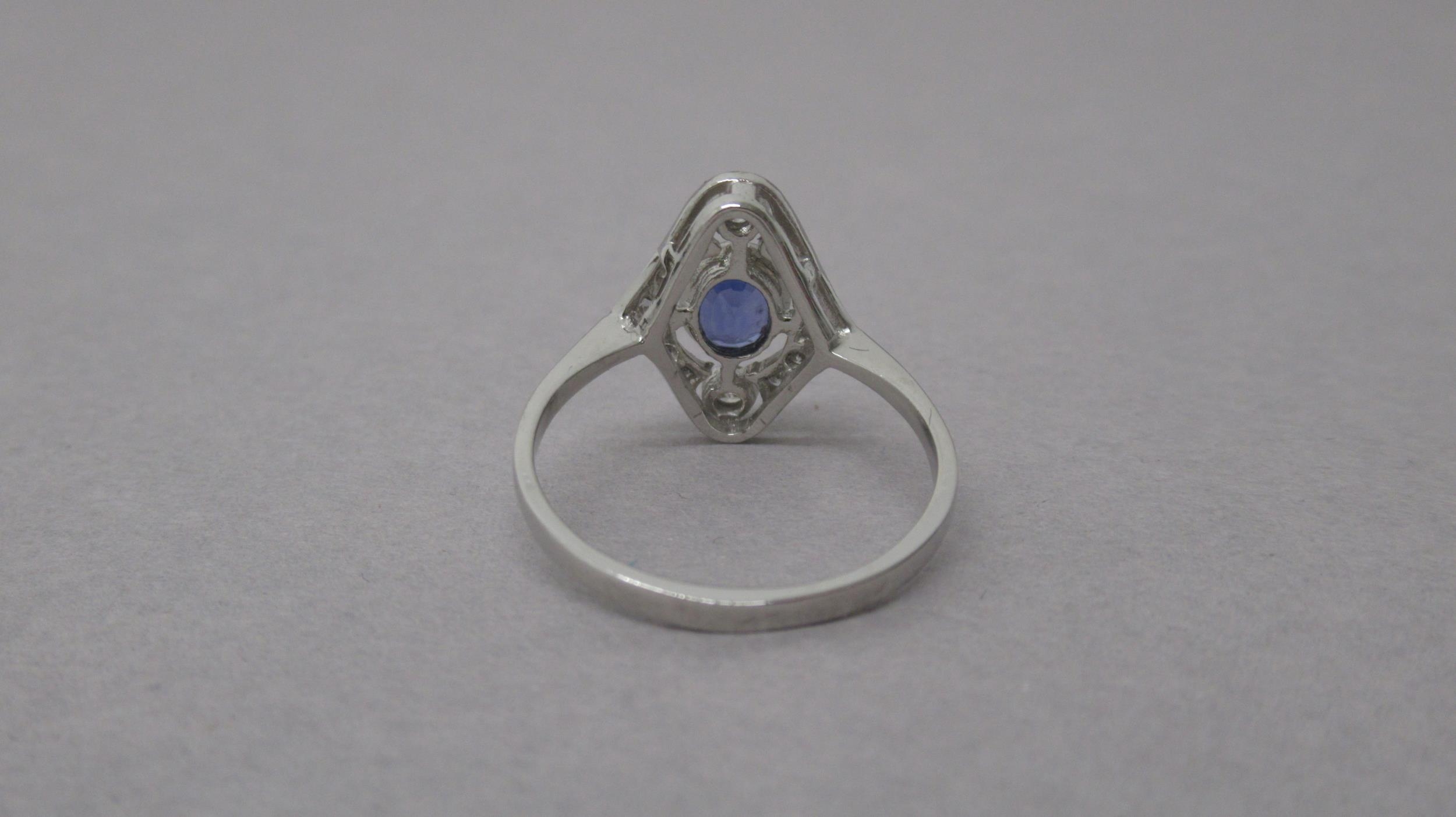 A platinum Art Deco style sapphire and diamond ring - head size approx 15mm x 12mm - ring size - Image 4 of 4