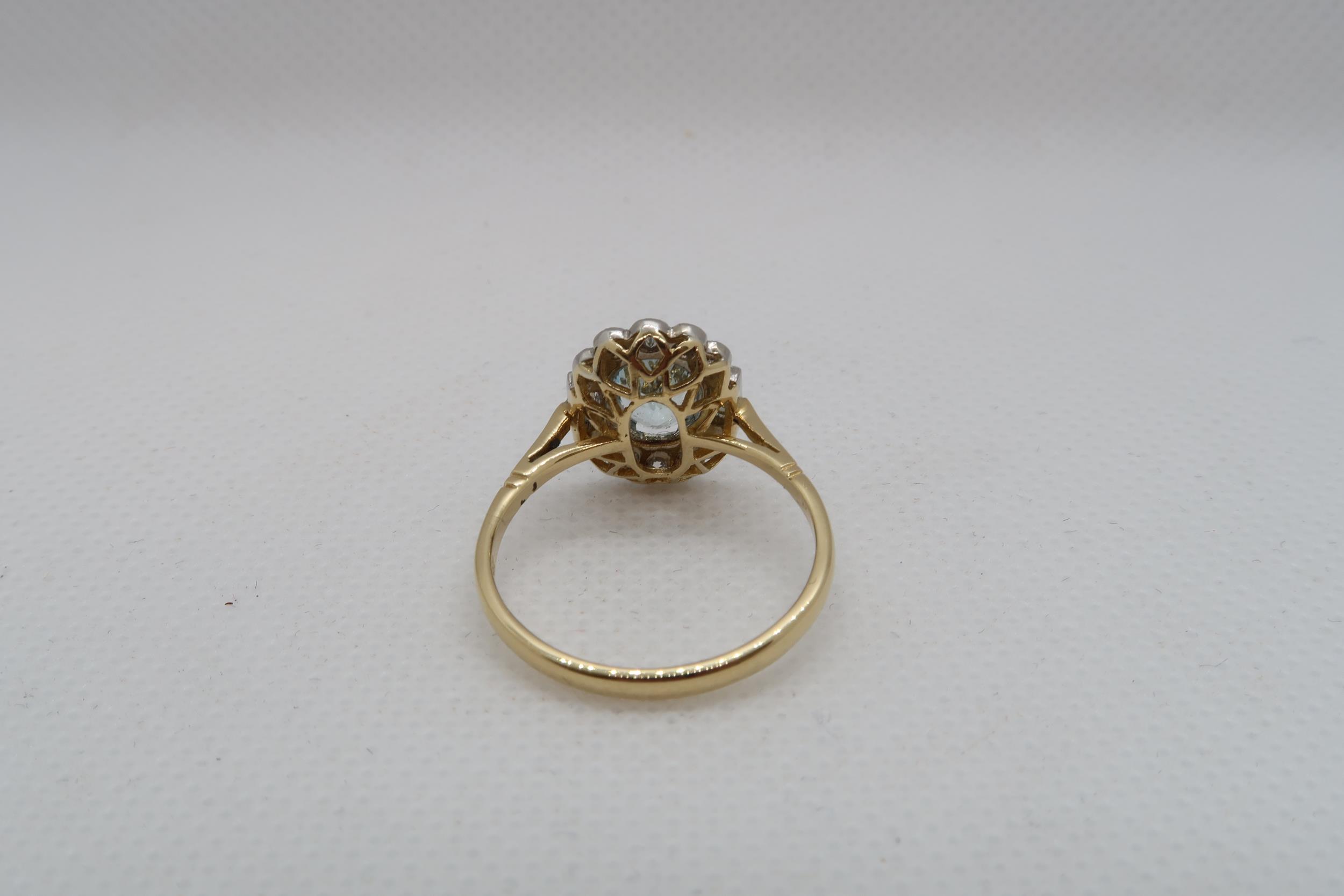 An 18ct yellow gold and platinum Art Deco style aquamarine and diamond ring - diamonds are bright - Image 3 of 4