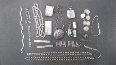 Assorted silver jewellery to include chains, pendant, bracelets, charms etc together with a silver