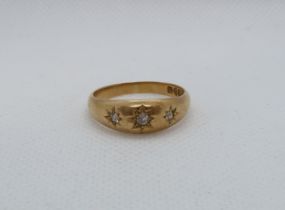 An 18ct gold (hallmarked) diamond Gypsy ring size T - weight approx. 6 grams