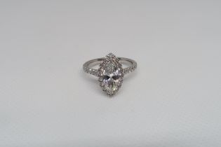 A stunning Marquise cut diamond ring set in platinum - The central Marquise cut diamond 1.07ct,