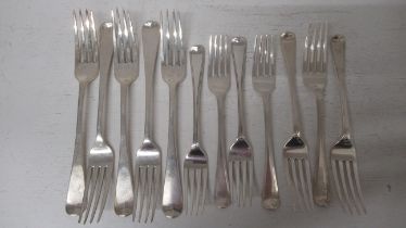 Twelve George IV silver forks, London 1820 - approx weight 16.9 troy oz