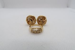 A pair of 18ct (hallmarked) yellow gold stud earrings together with an 18ct yellow gold ring size