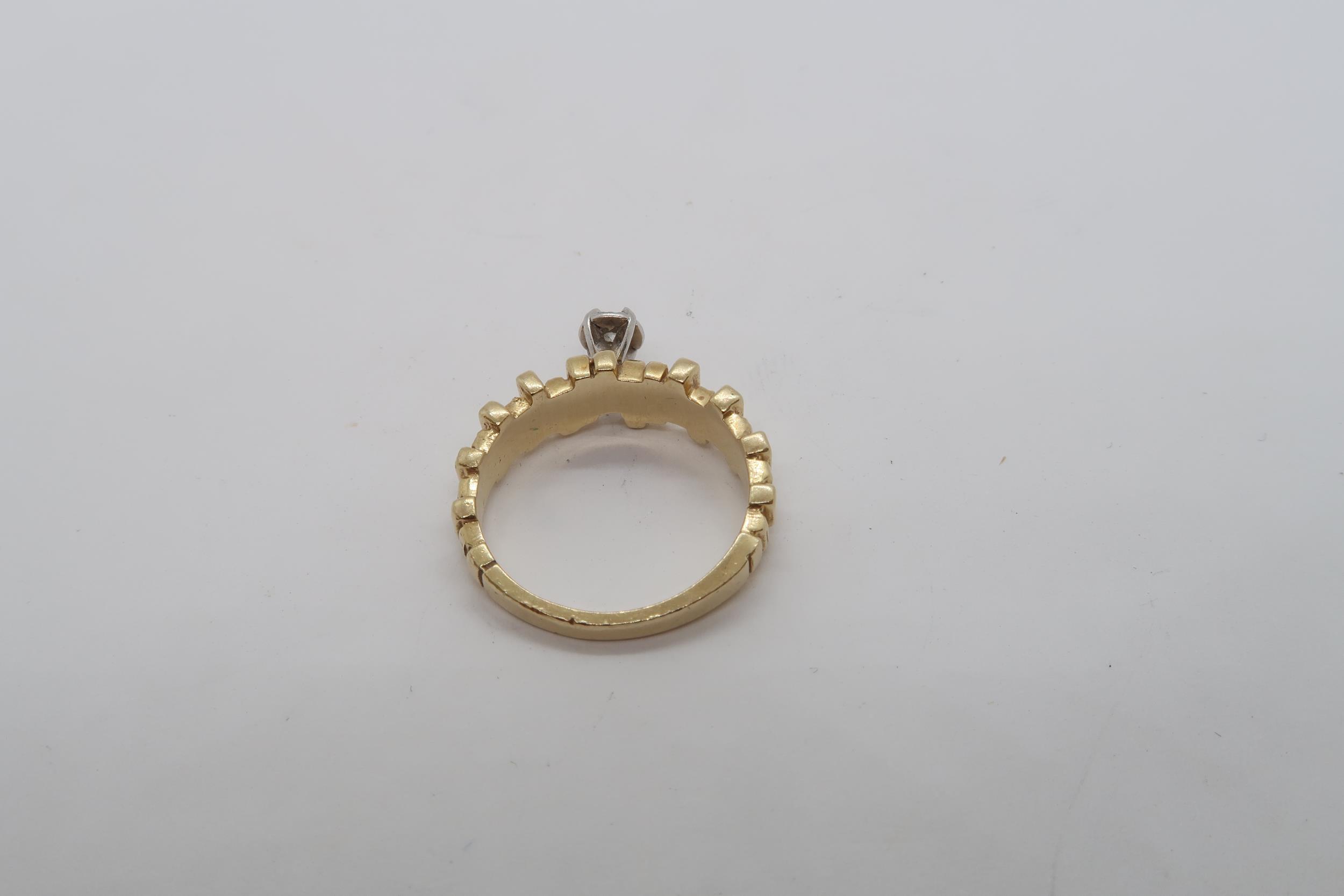 An 18ct yellow gold hallmarked single stone diamond ring, size L, approx 4.6 grams - Image 3 of 3