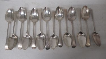 Fourteen George III silver spoons - approx weight 14.1 troy oz