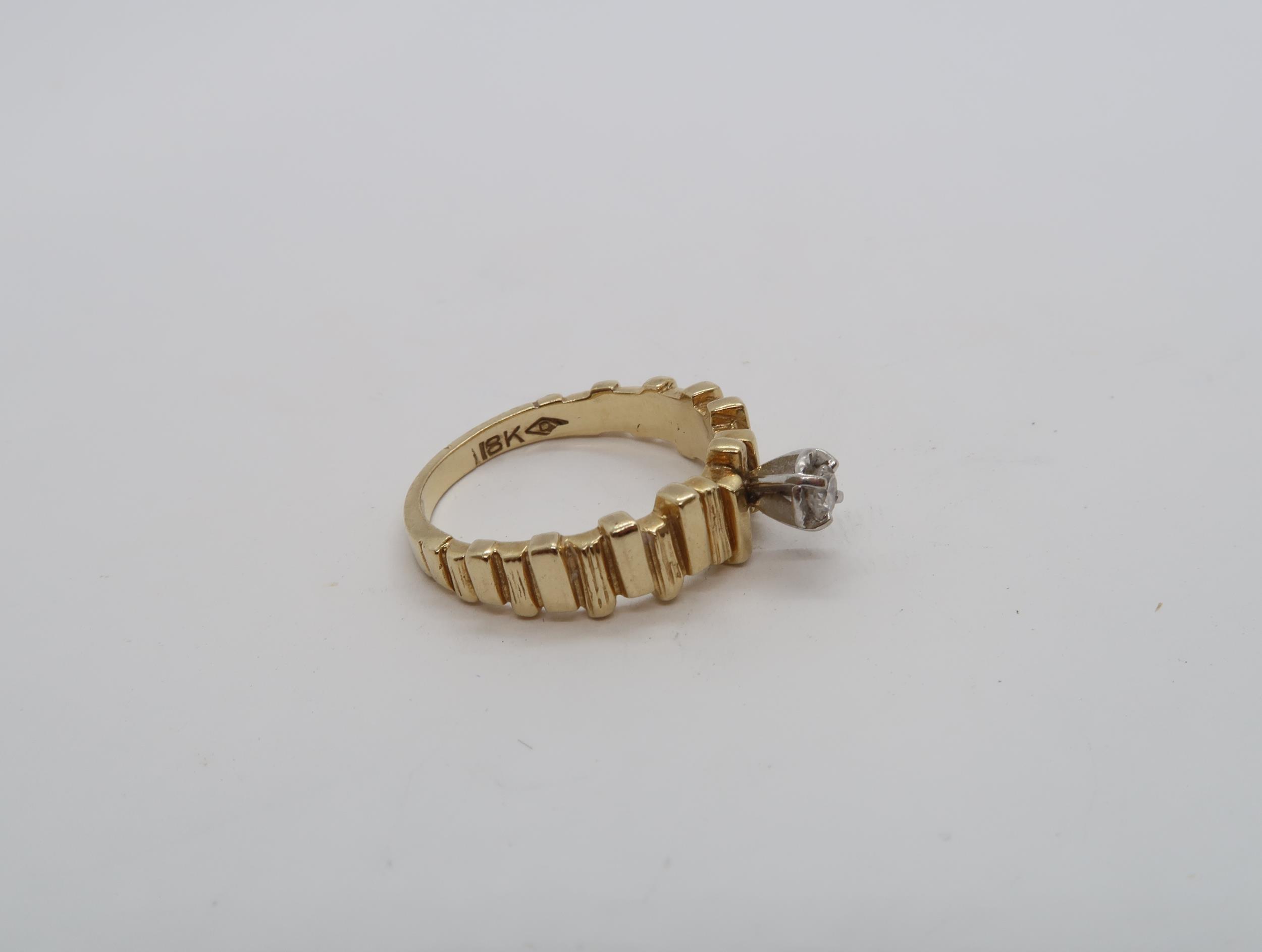 An 18ct yellow gold hallmarked single stone diamond ring, size L, approx 4.6 grams - Image 2 of 3