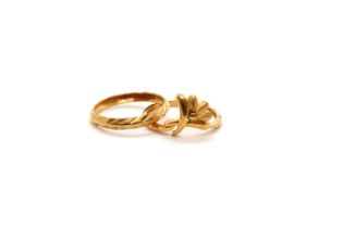 Two 22ct (hallmarked)yellow gold rings - sizes M - weight approx 3.7 grams