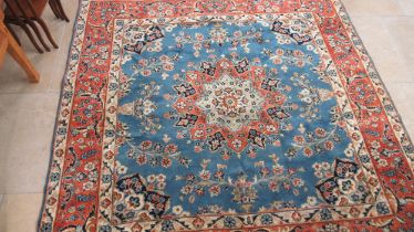 A hand knotted woollen Kashan rug - 2.00m x 2.00m