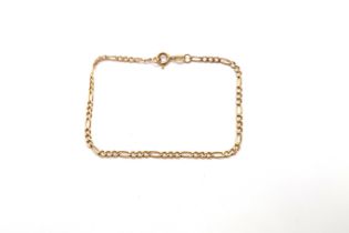 An 18ct (hallmarked) yellow gold bracelet - 19cm - weight approx 1.9 grams