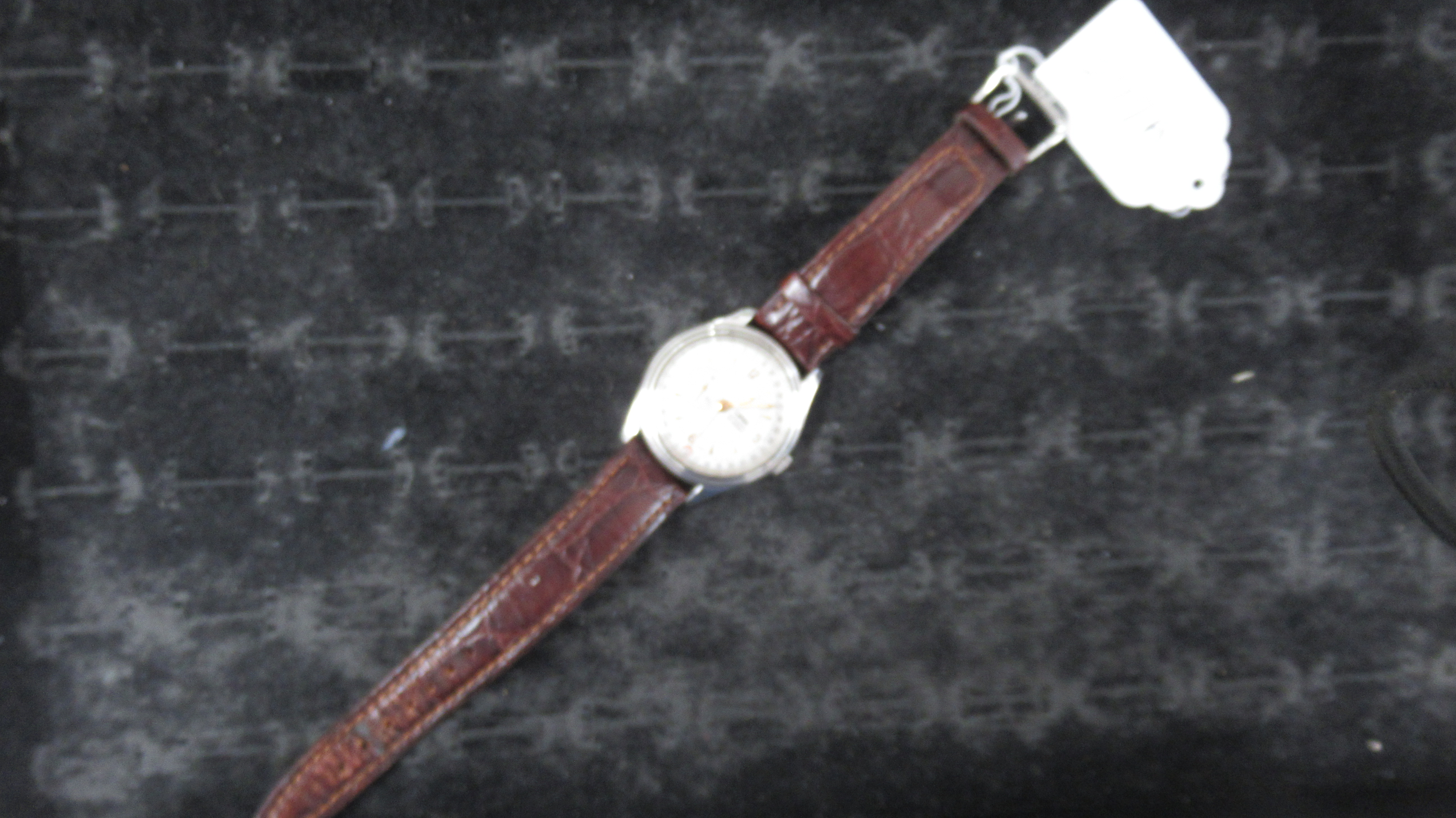 An Oris Gents automatic wristwatch with date and secondhand in its case with a good quality - Bild 3 aus 4